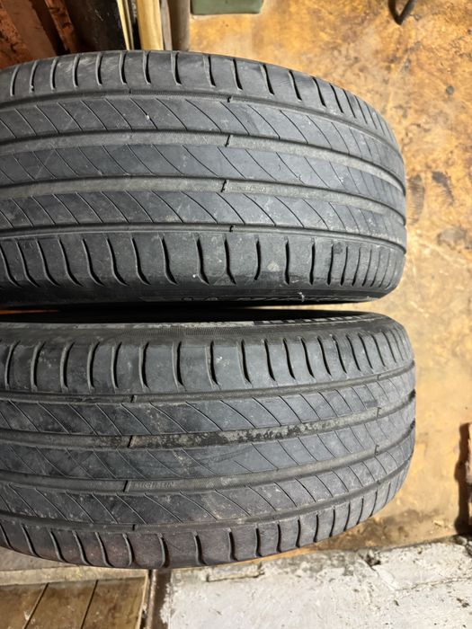 205/55/16 Мишелин 2 броя