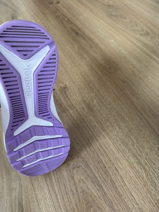 REEBOK детски маратонки.Като нови!