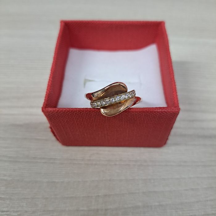 Продам кольцо новое