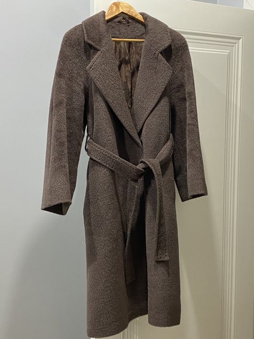 Продам пальто Лама в идеальном  состоянии