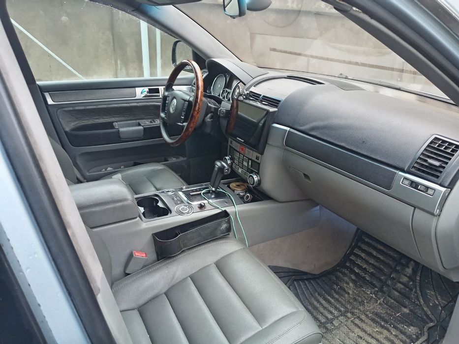 Volkswagen touareg 2004 yil