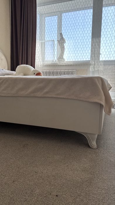 Продам двуспальную кровать