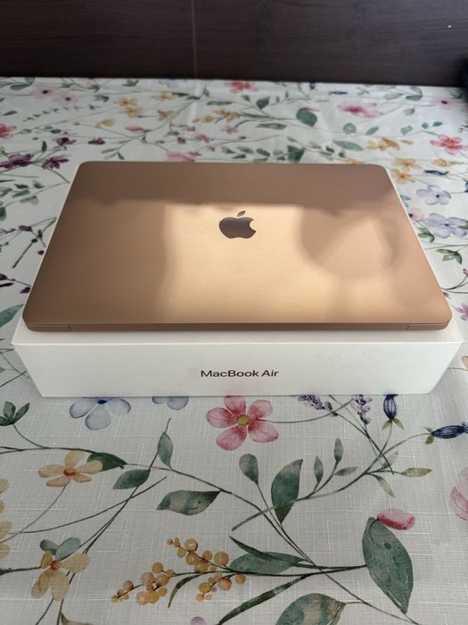 Аpple MacBook Air M1 (2020) – 8GB RAM / 256GB SSD / Петфектен