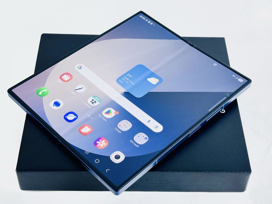 Samsung Galaxy Z Fold 6 5G 256GB 12RAM Navy Перфектен! Гаранция!