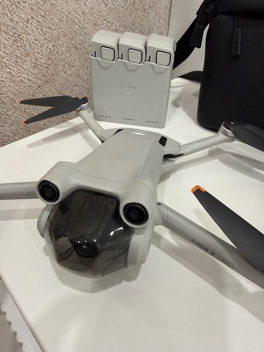 DJI Mini 3 Pro Fly More Combo (DJI RC)