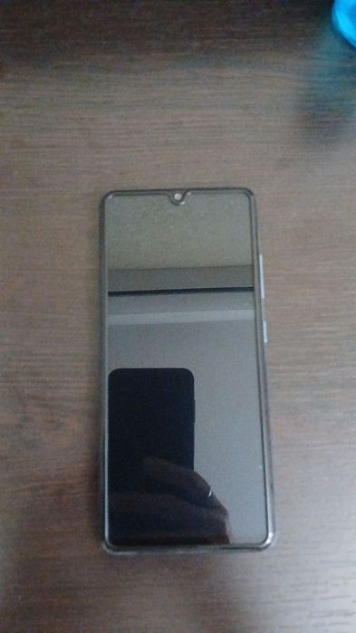 SamsungA32 64talik 2yil ishlatilgan karobka dokument bor holati yaxshi