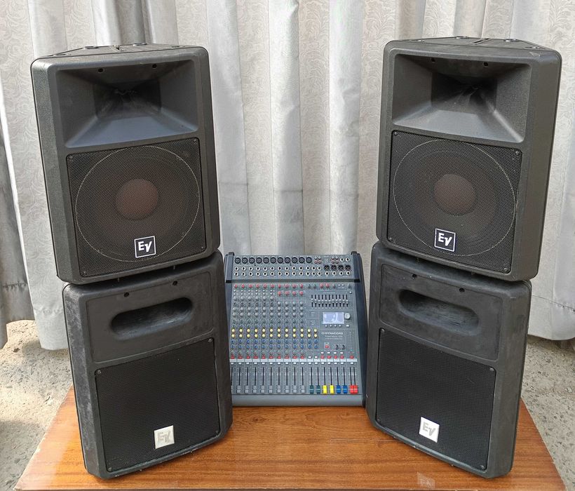 Комплект звука EV & Dynacord  2 + 2 + 1