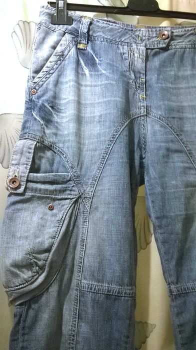 Blugi subtiri Only Jeans UNISEX 3/4 cu multe buzunare, tur putin lasat