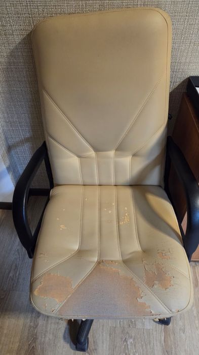 Офисные кресла, б/у