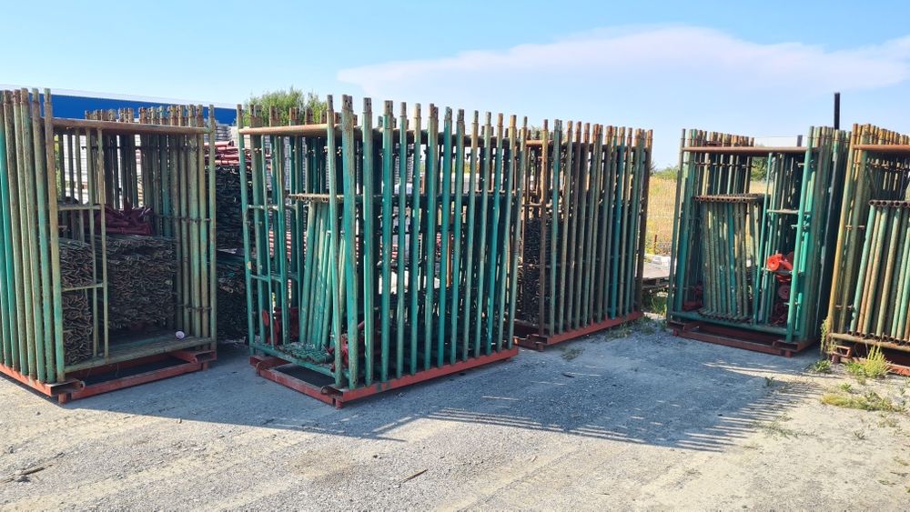 Pachet de 1800 mp schela second hand