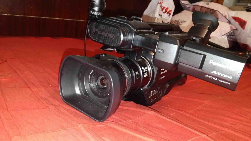 Camera Video Panasonic AG-AC8EJ  Full HD AVCCAM de umar