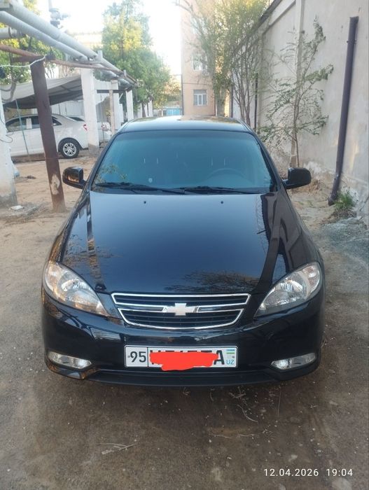 Jentra satiladi bez lyuk