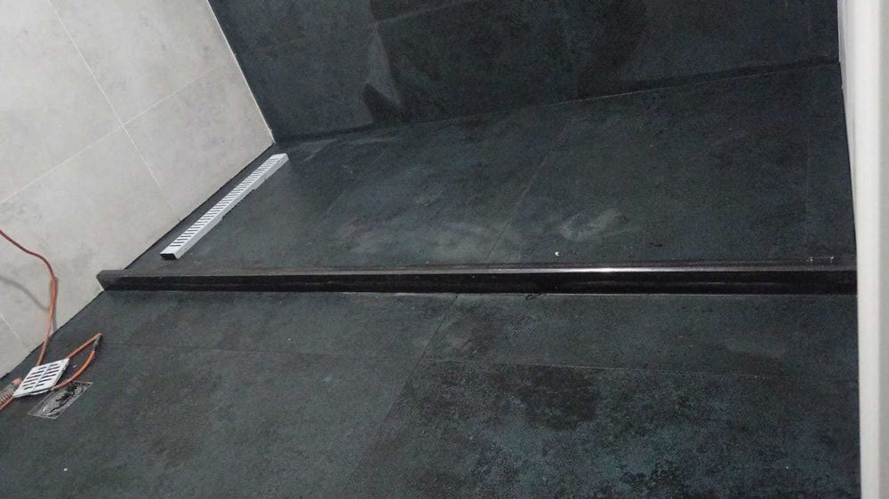 Bordura Dus  din Marmura si granit