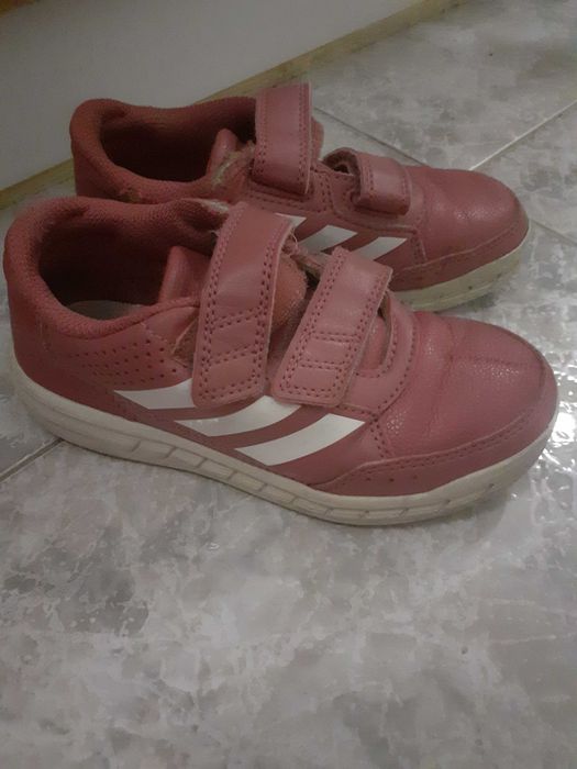 Маратонки и ботуши