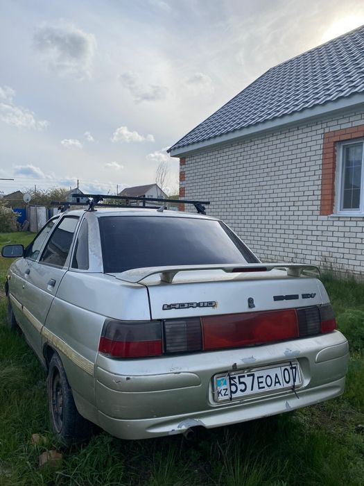 Лада машинасы сатылады 2004 ші жылғы.