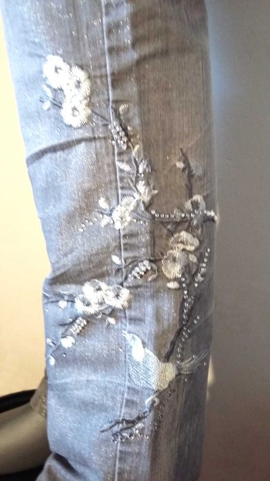 Super Glam Jeans Blugi unicat gri argintiu cu tinte strasuri broderii