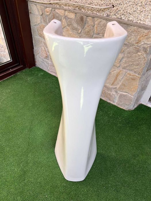 Елегантен Ботуш Конзола за мивка