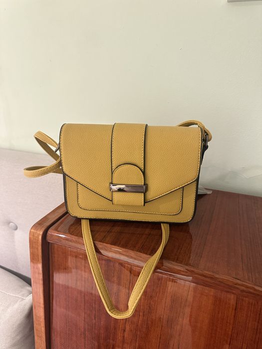Чанта – цвят горчица