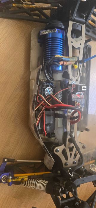 Stealth X09 cu ESC și motor Hobbywing brushless