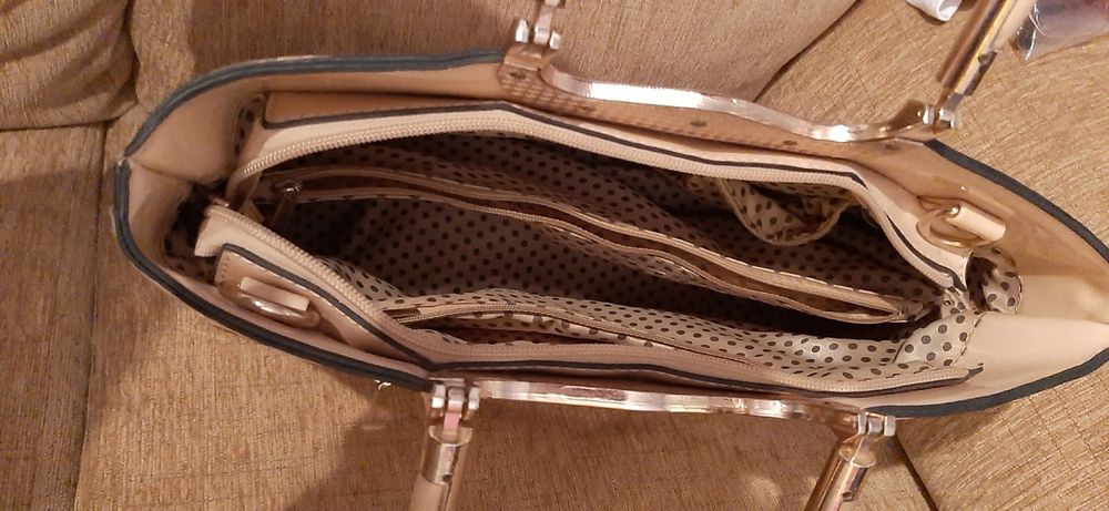 Vand poșeta Louis Vuitton