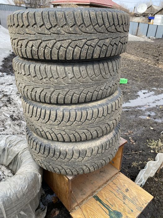 Продам шины нокиан 4шт