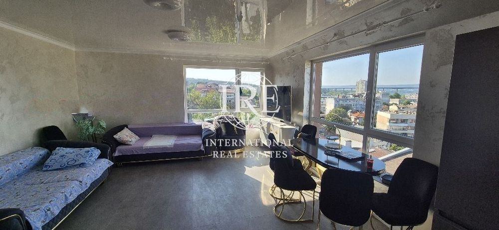 Продава се Тристаен апартамент в Варна, Аспарухово - 105 кв.м за 1762 €/кв.м - Снимка #1