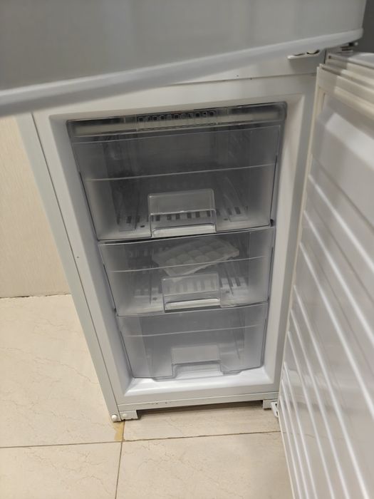 Продам холодильник Бирюса