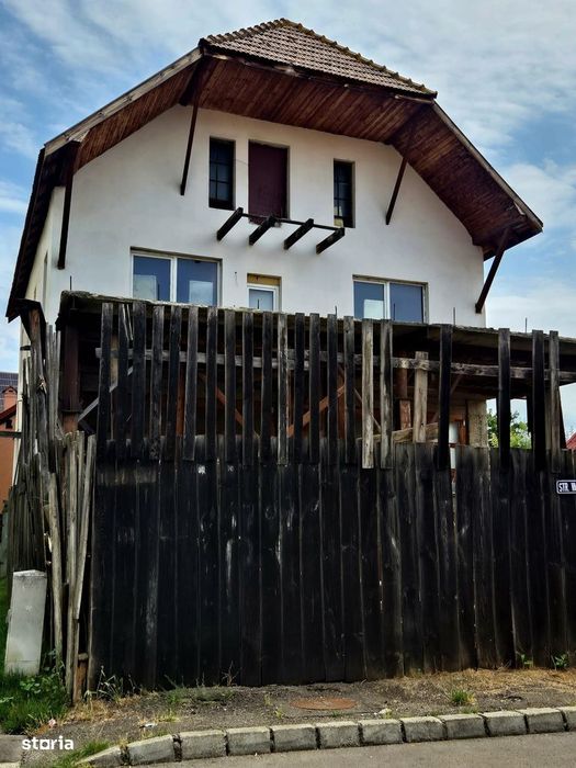 Oportunitate investitie, zona Fartec-V Lupu sediu firma/clinica/scoala
