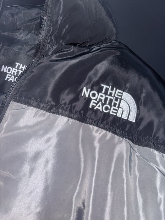Geacă XL The North Face negru neagră gri alb albă noua new nepurtata