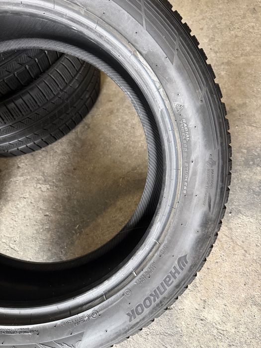 2 anvelope iarna 235/55/19 , Hankook , 6 mm !