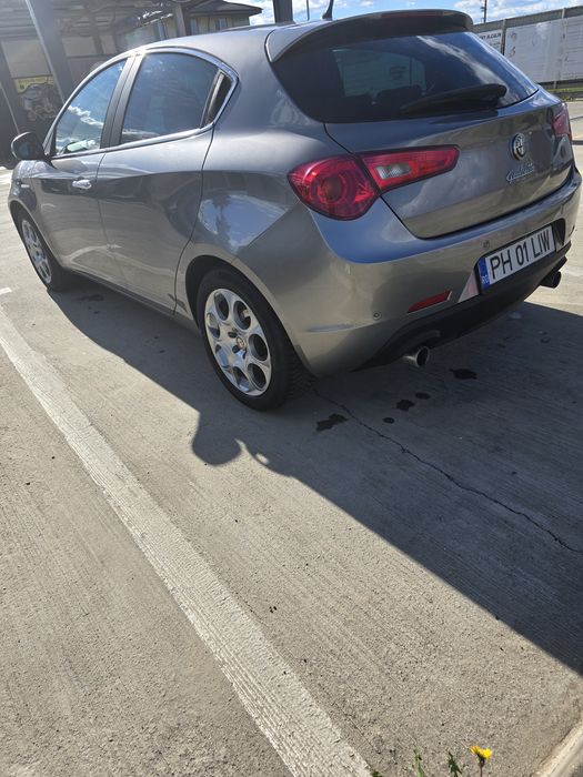 ALFA ROMEO Giulietta 2011 — imagine 4