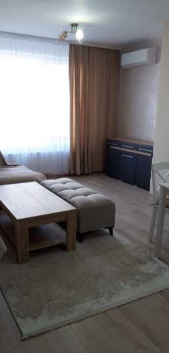 Дава се под наем Двустаен апартамент в София, Център - 76 кв.м за 714 € - Снимка #3