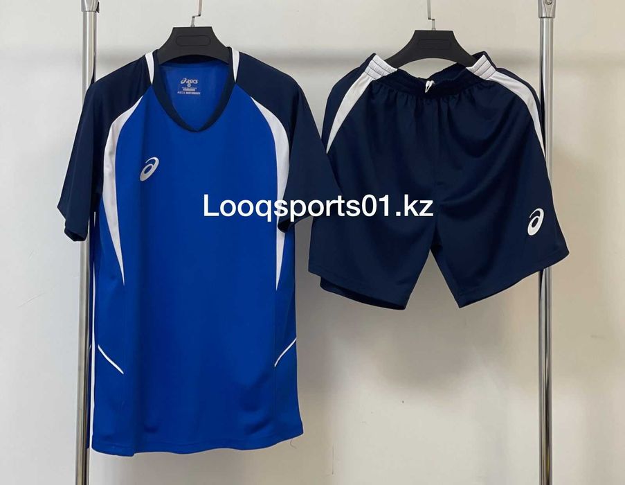 Мужская волейбольная форма Asics