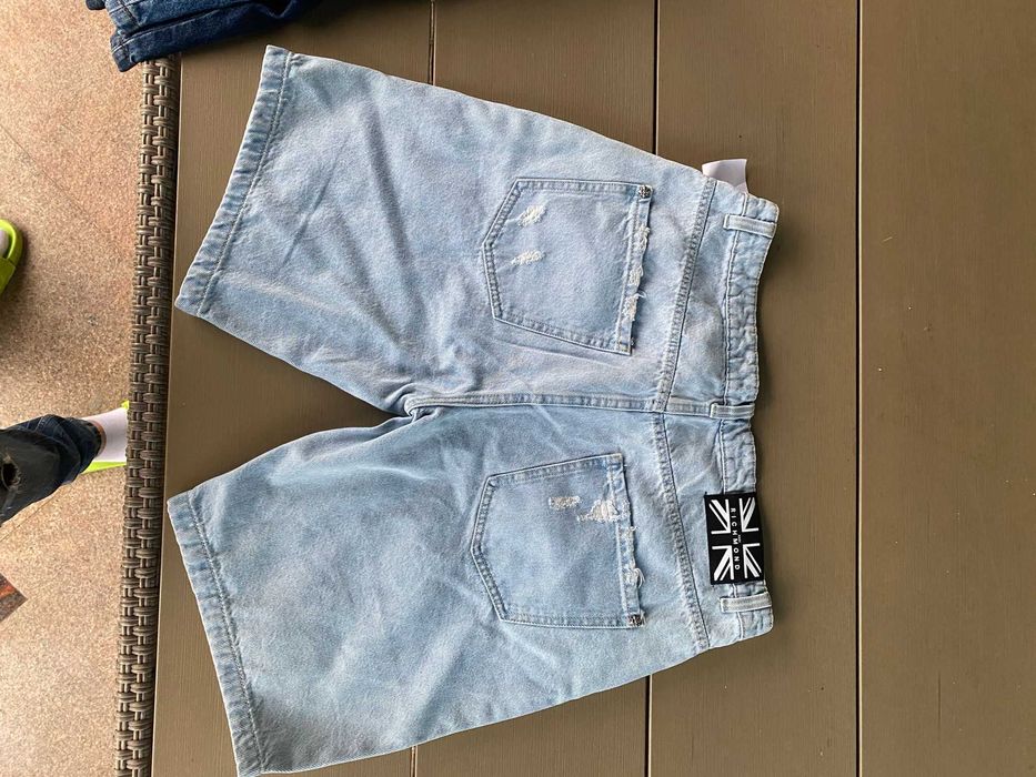 NOU 50% REDUS Blugi scurti John Richmond