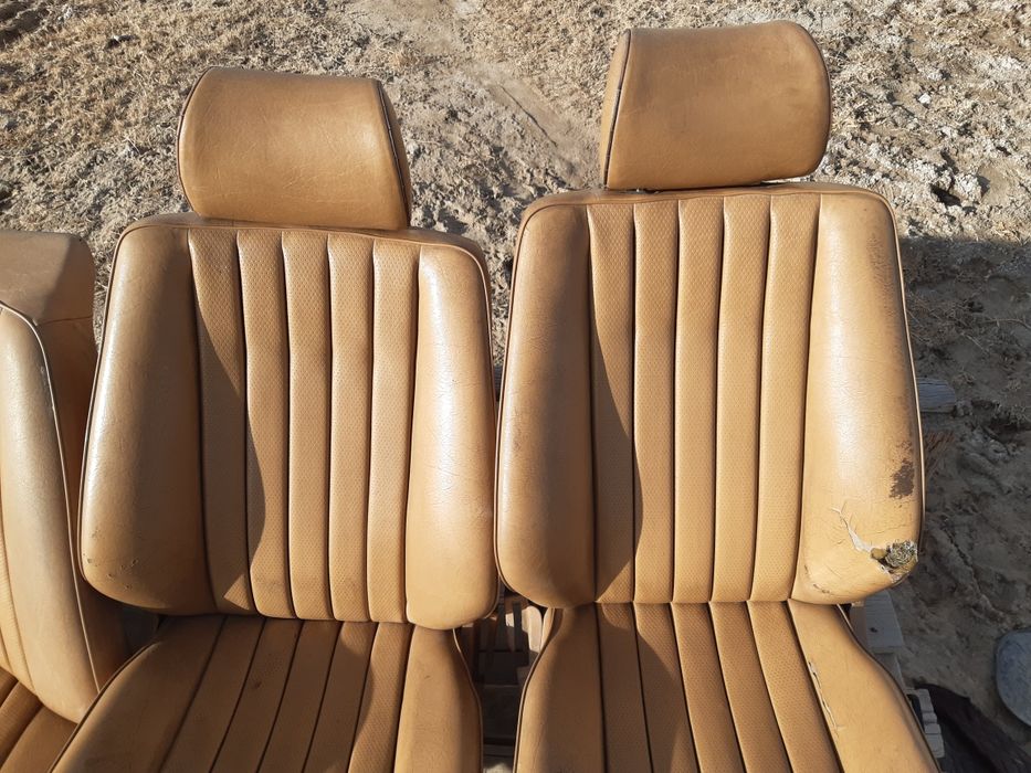 Продам кожныи сиденье мерс 190