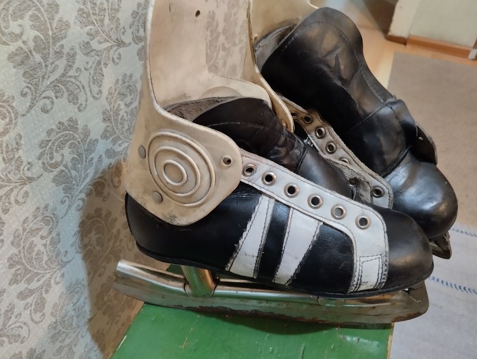 Продам коньки детские