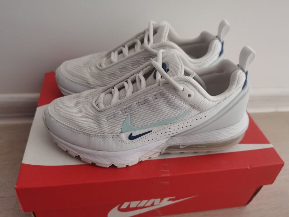 Маратонки nike 35.5номер