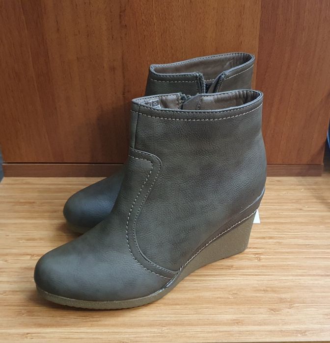 Дамски боти от еко кожа 35 номер