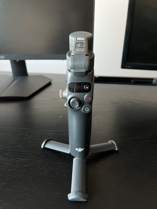 Gimbal/Stabilizator/Selfie Stick DJI Osmo Mobile 7 pentru telefon
