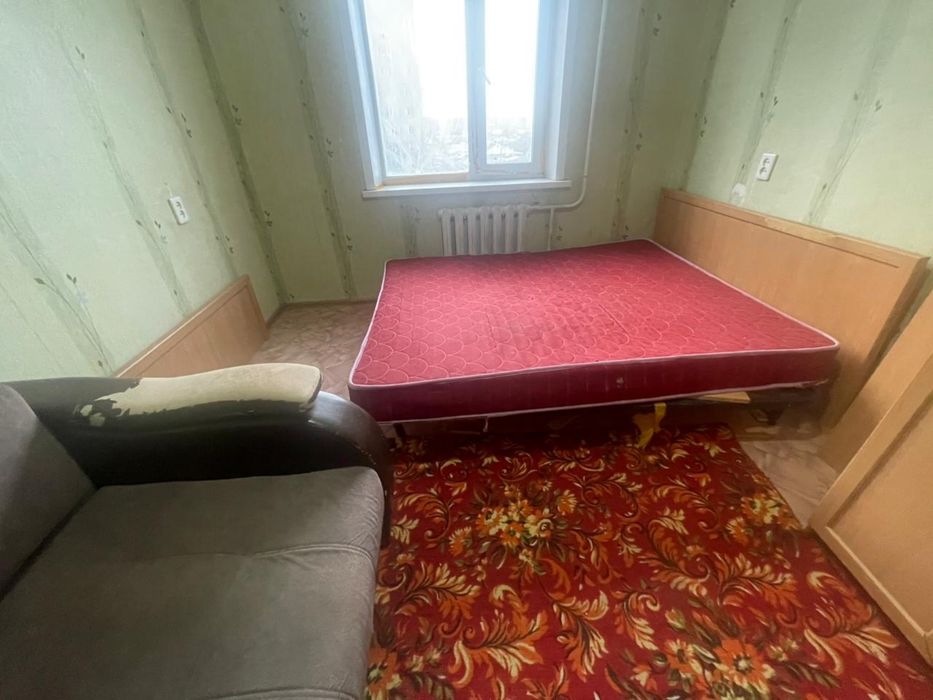 Продам кресло 2шт и тахту