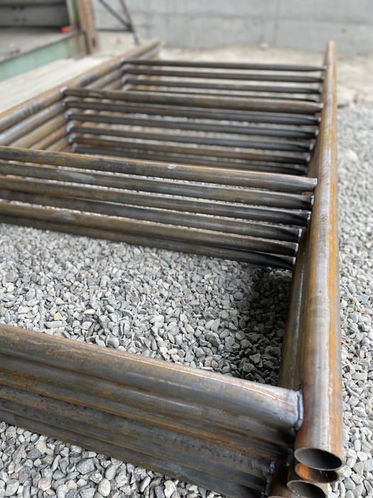 Lesa sotiladi va qurilish anjomlari