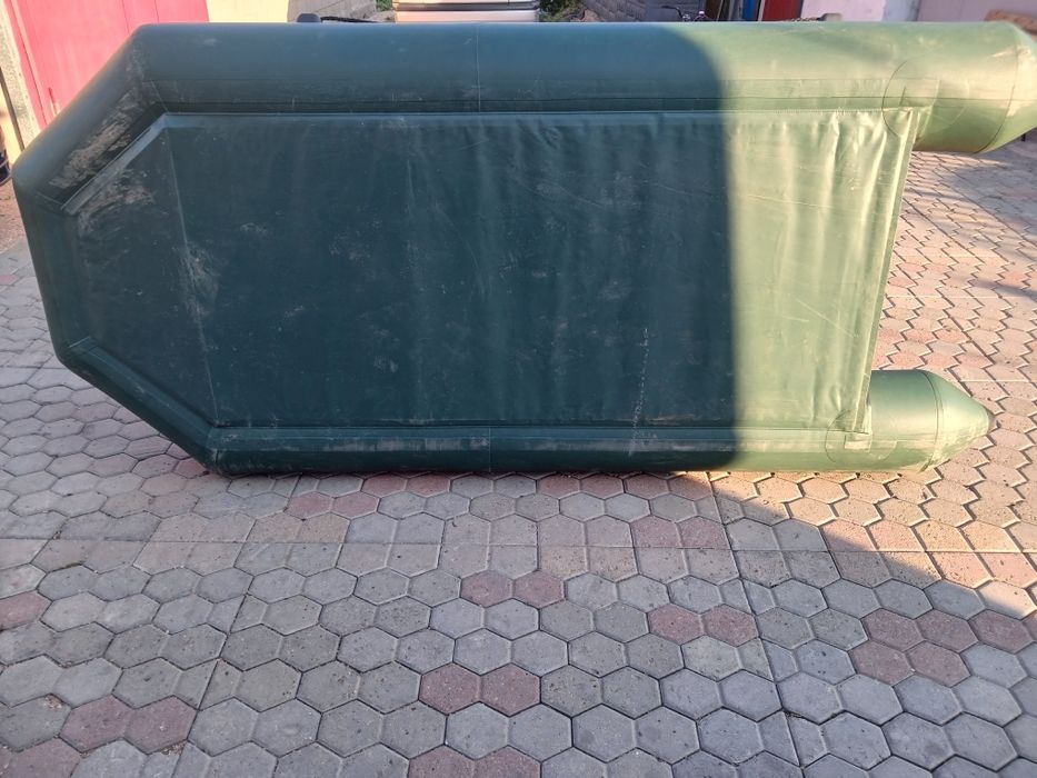 Продам лодку 280