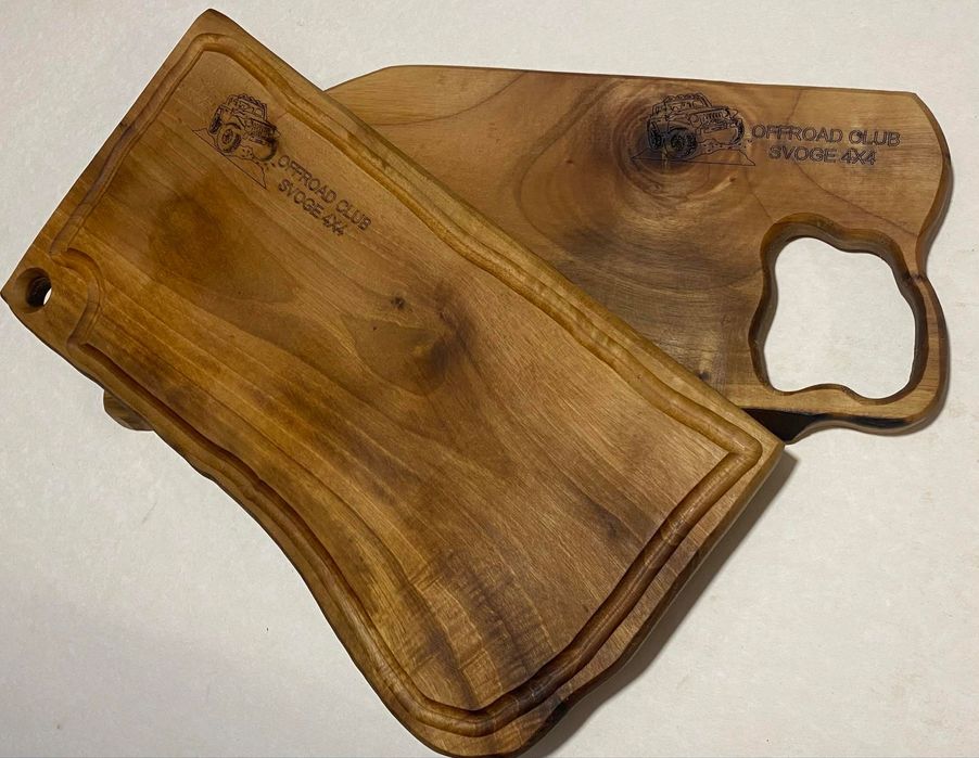 Лазарно гравирани дъски за мезета от орех