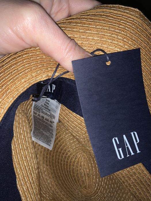 Palarie oriflame, palarie GAP, costum de baie shein