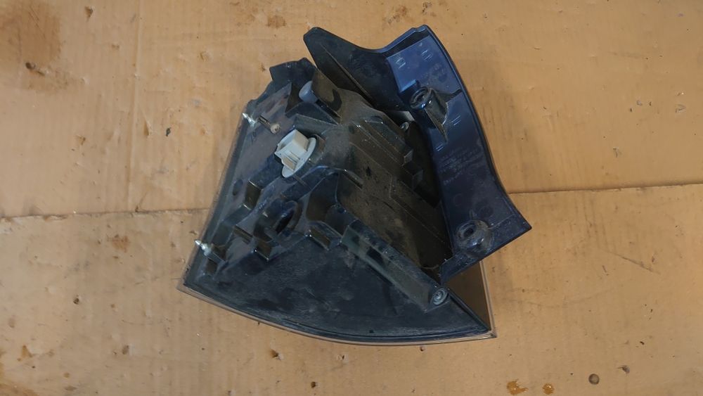 Stop Tripla Mitsubishi Outlander