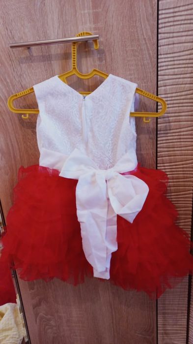 Продам срочно платья