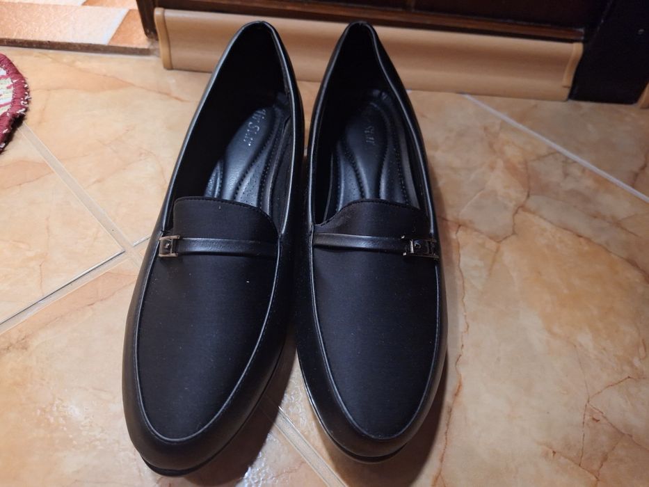 Дамски обувки номер 42