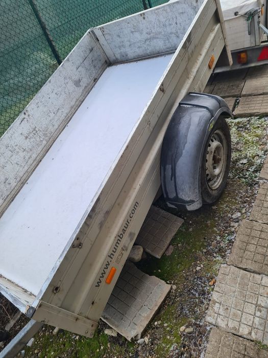 Ремарке за автомобил Humbaur