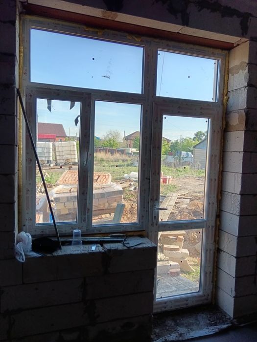 Продам пластиковые окна и дверь