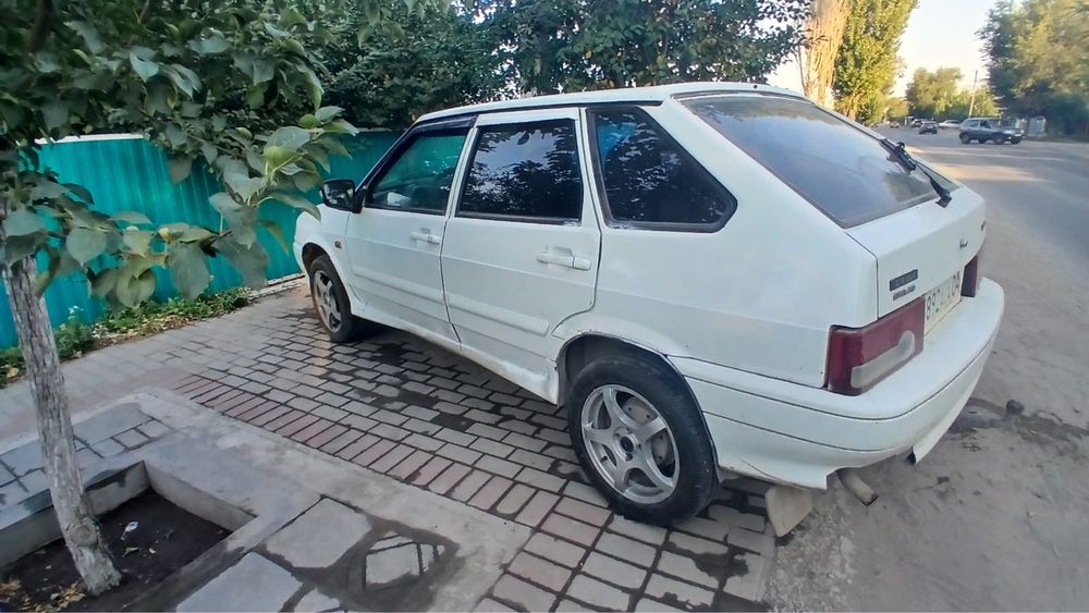 Продам авто ваз 2114